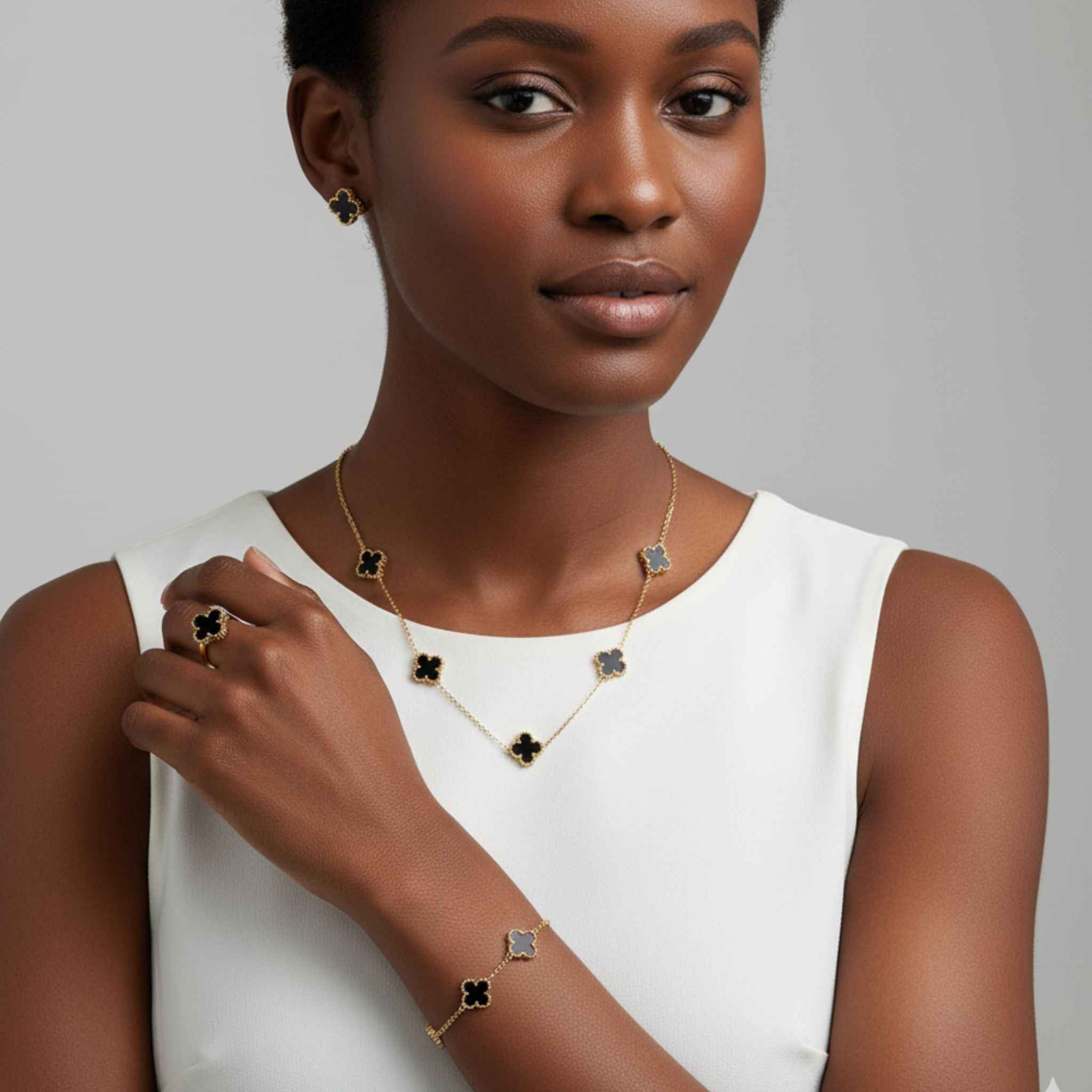 Black Clover Jewellery Set N3VO
