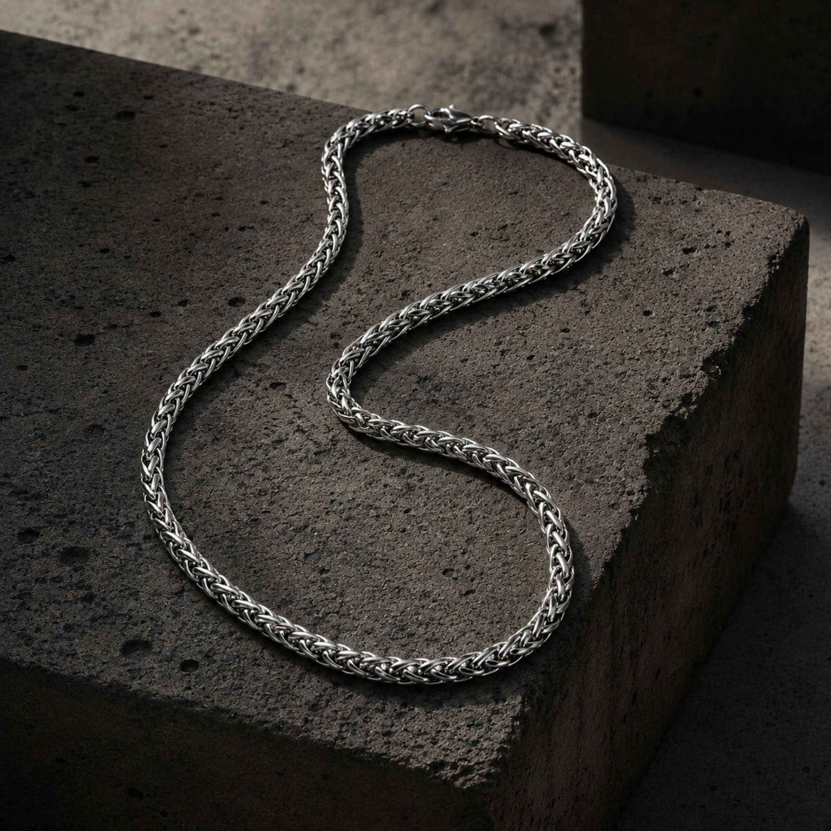 Strike Bold Chain