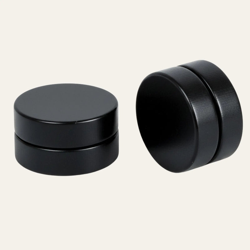 Blackout Pulse Studs