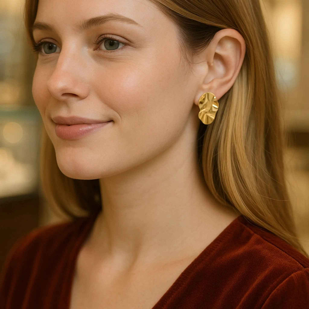 Luminara Flow Studs
