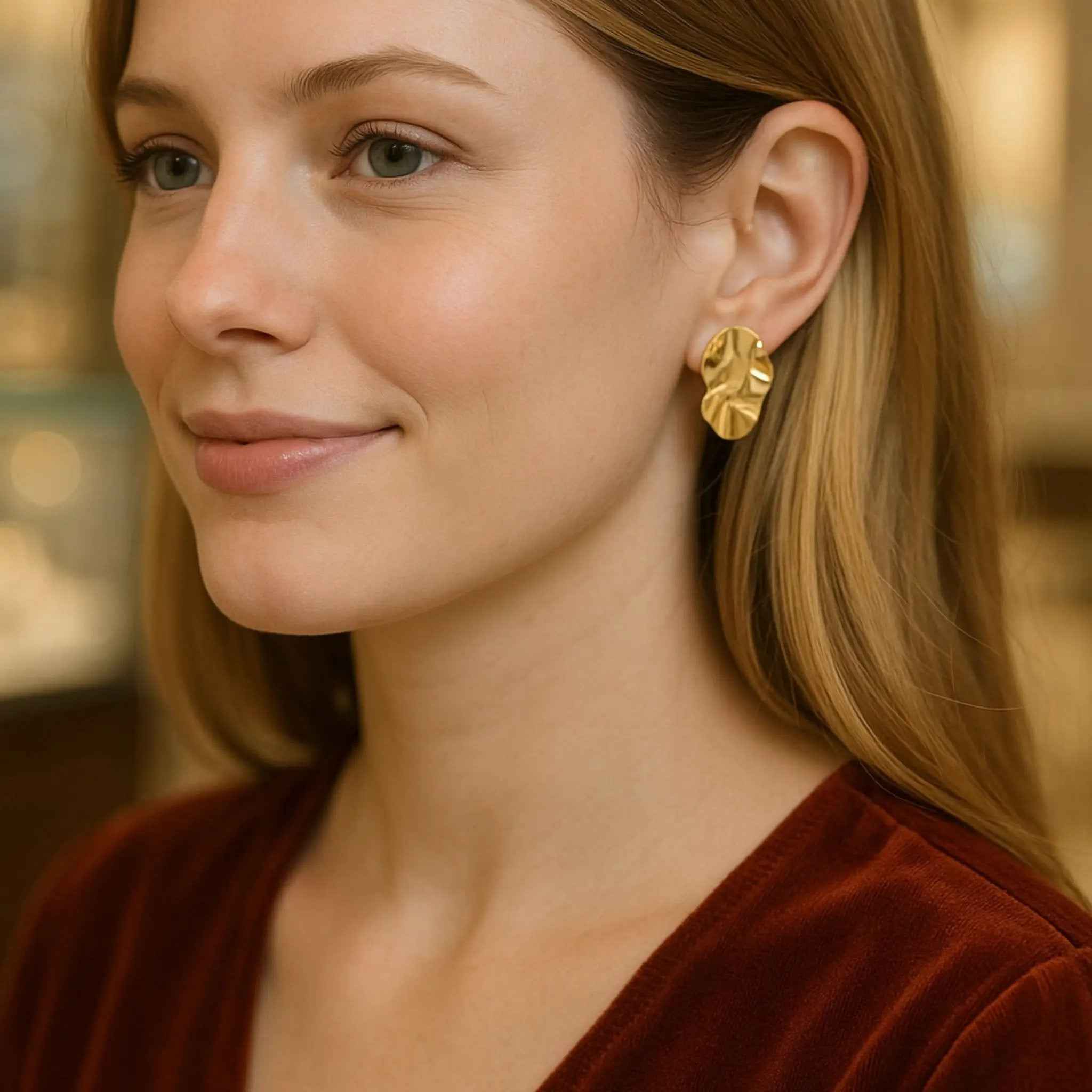 Luminara Flow Studs