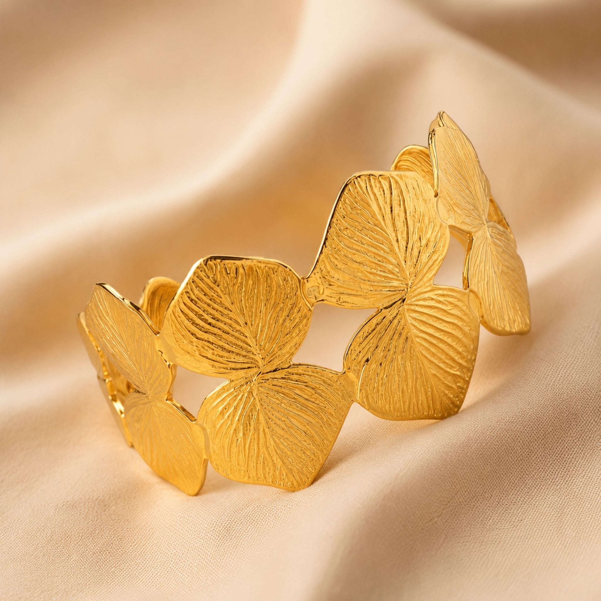 Cassia Leaf Bangle N3VO