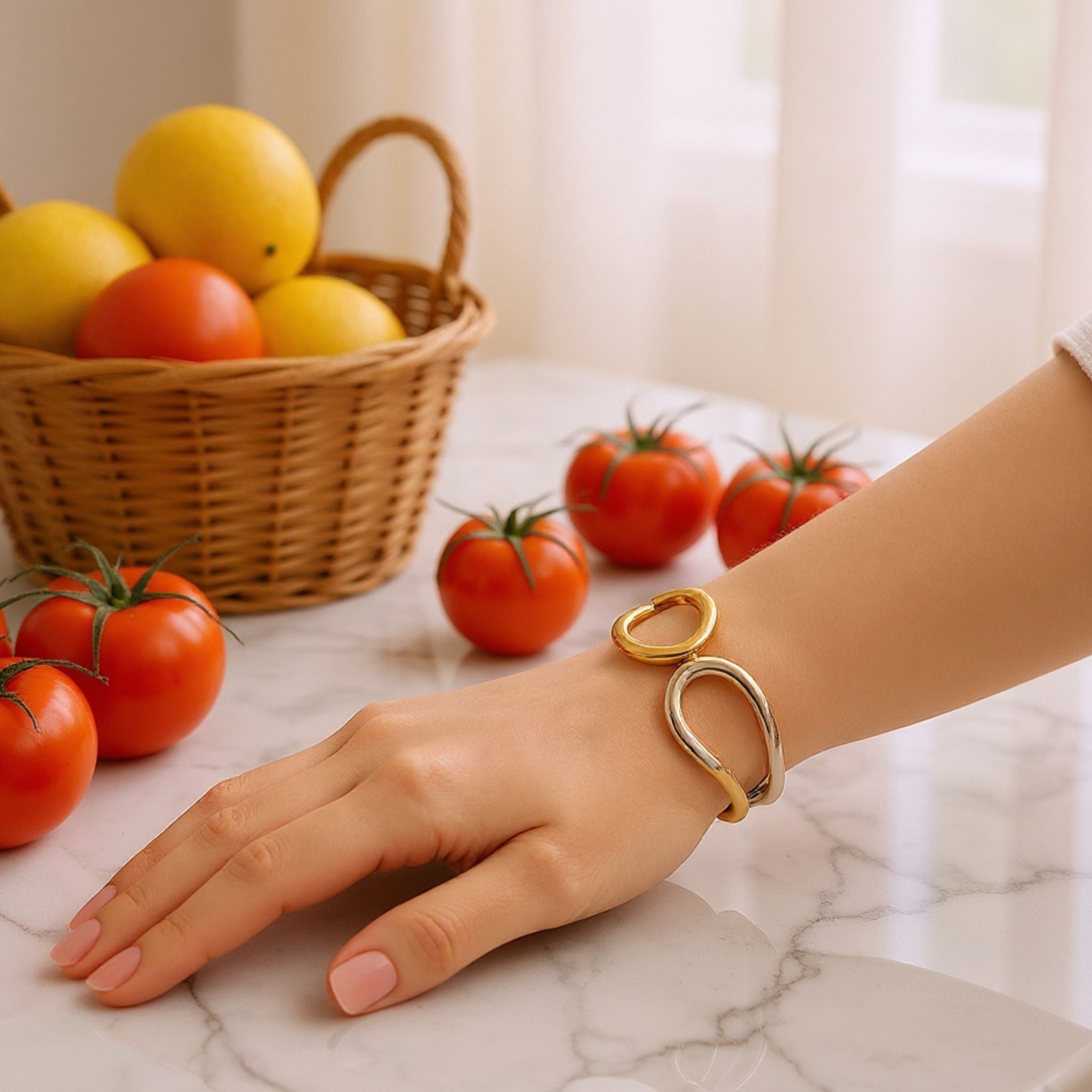 Dual-Tone Bangle N3VO