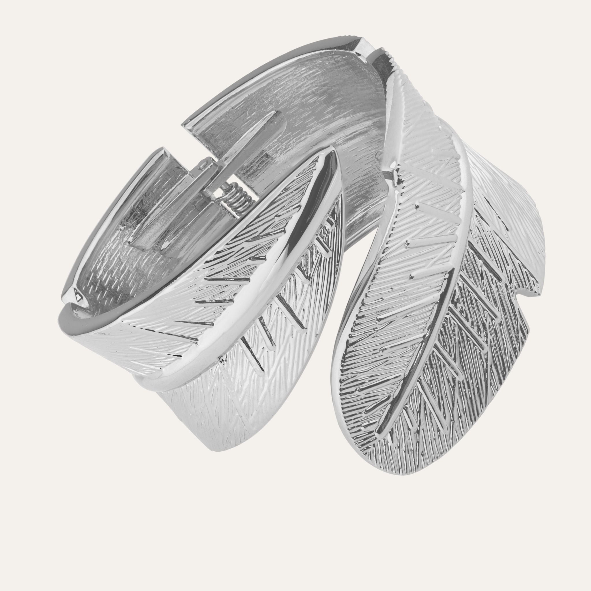 Vesta Feather Bangle N3VO