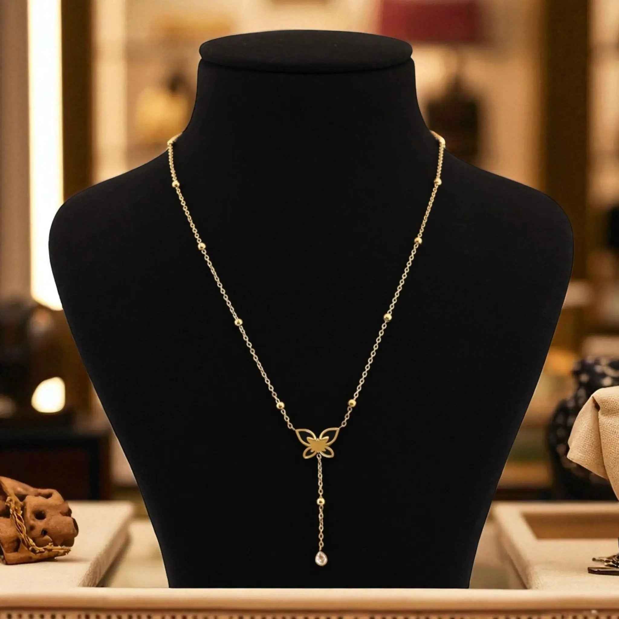 Noir Bloom Lariat