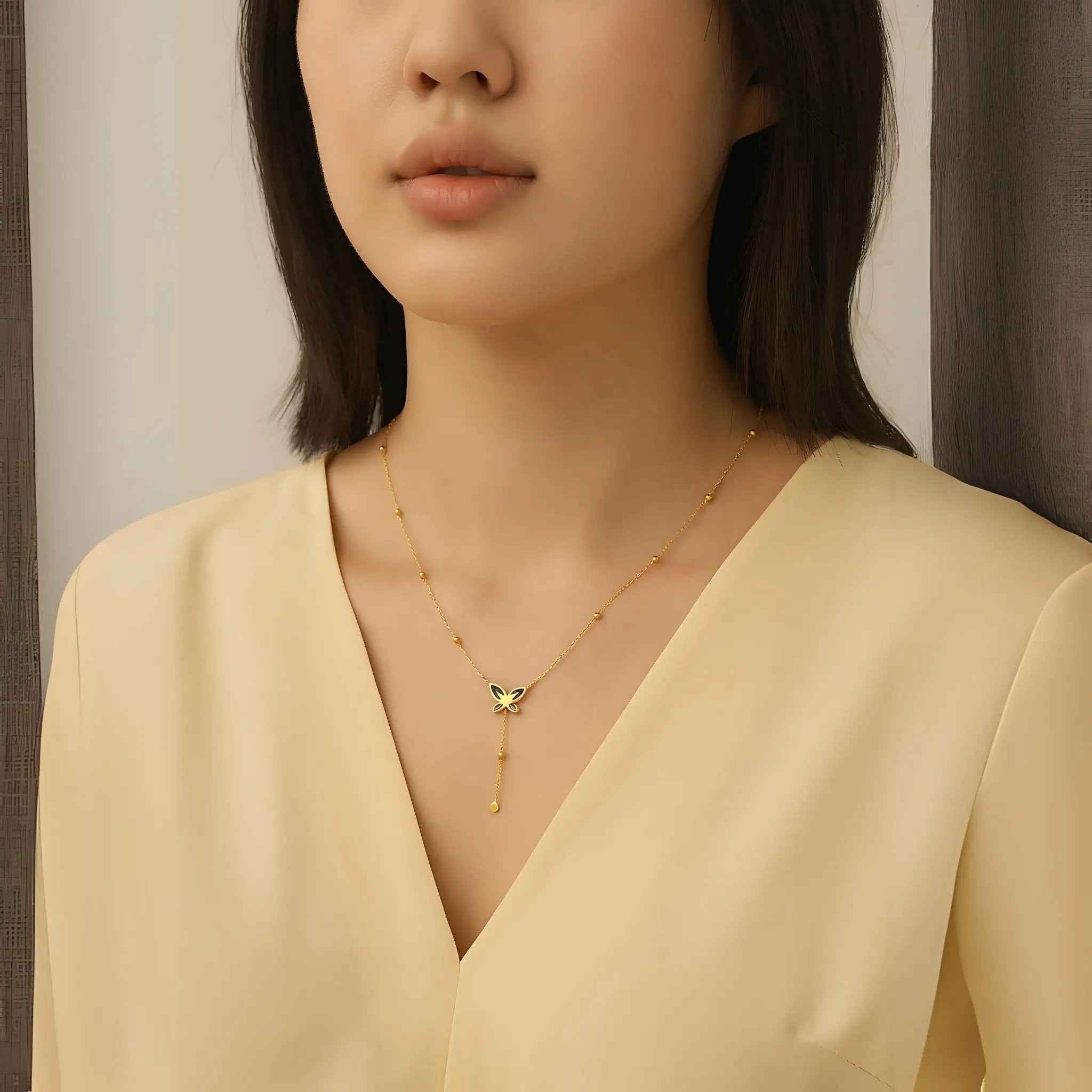 Noir Bloom Lariat