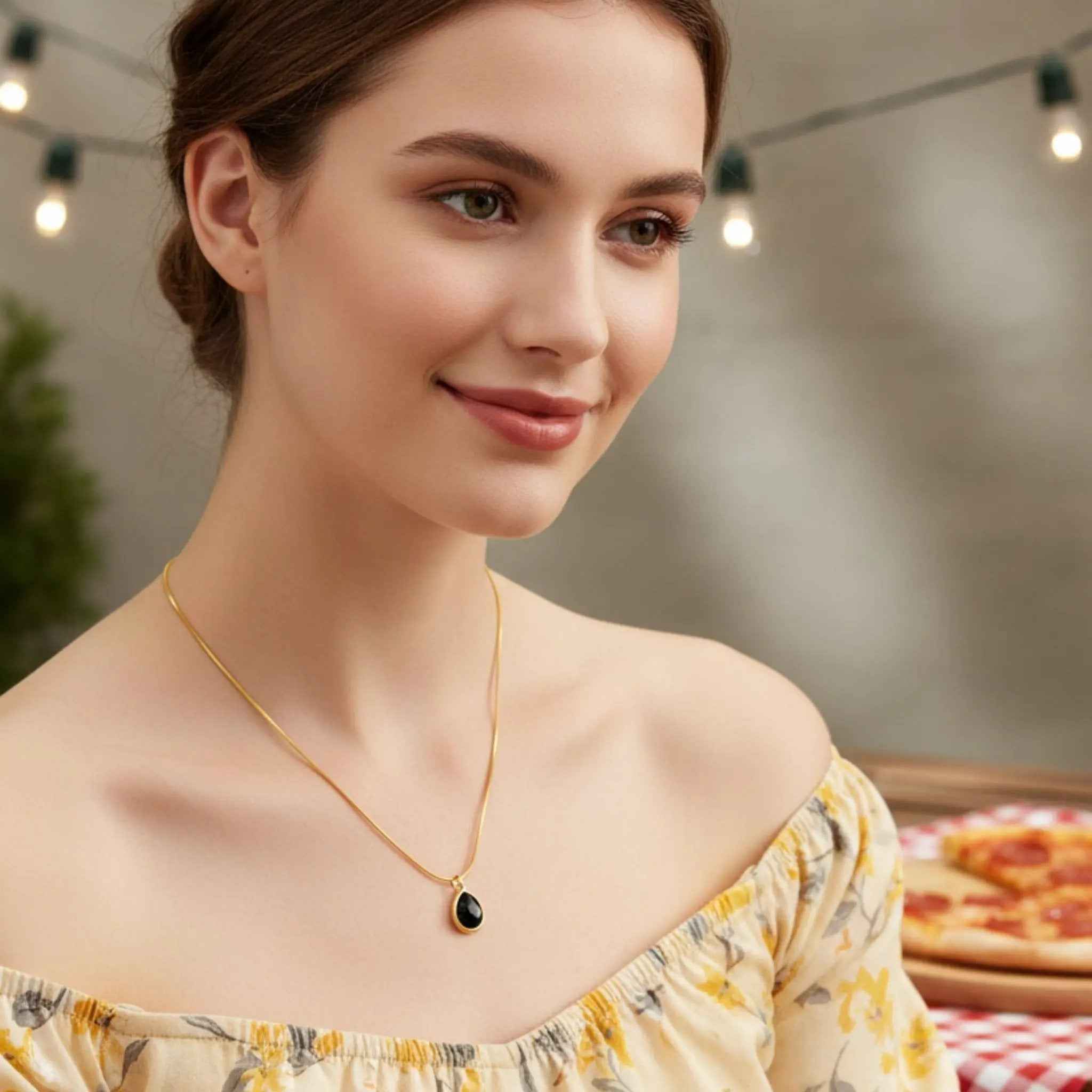 Noir Dewdrop Necklace