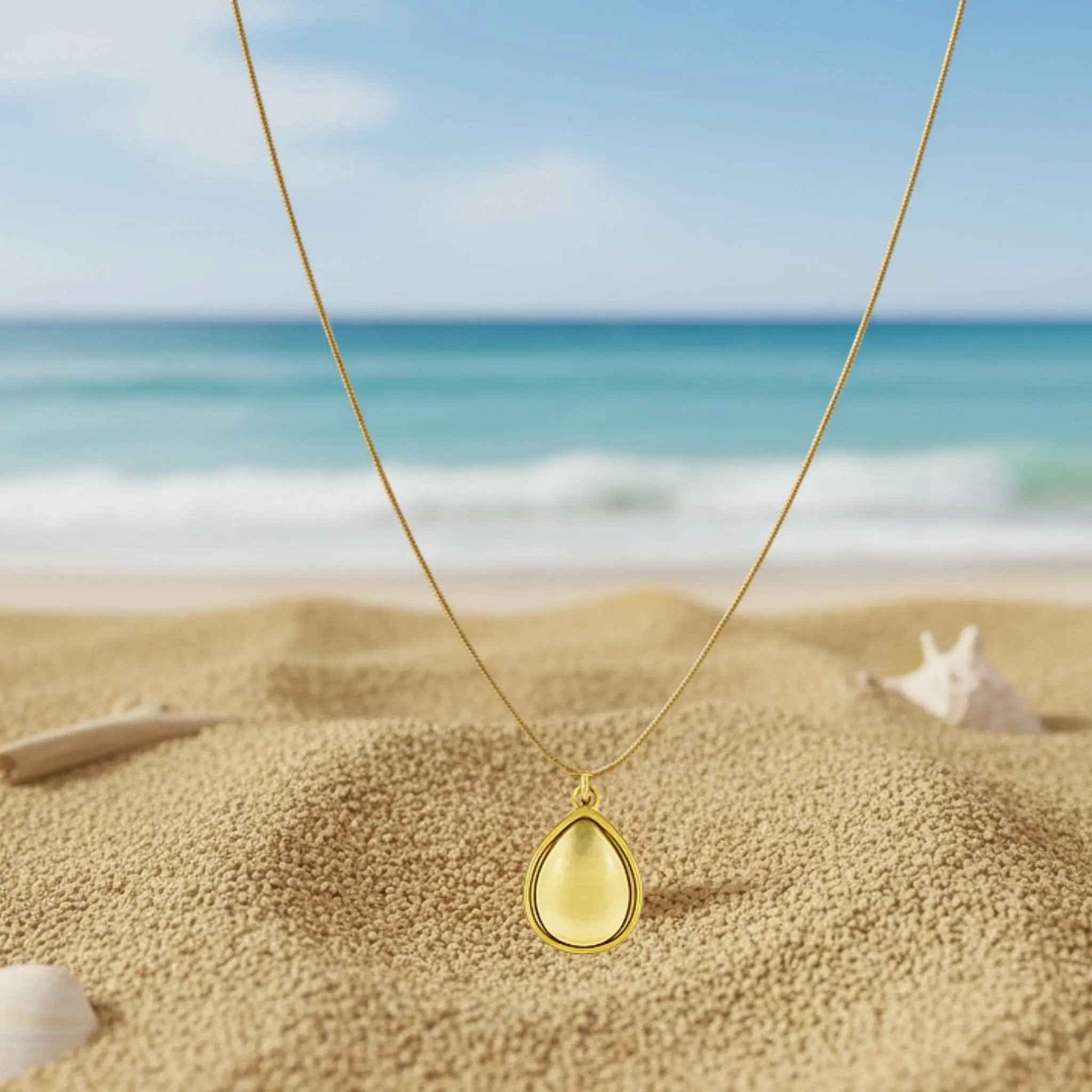 Caramel Dewdrop Necklace